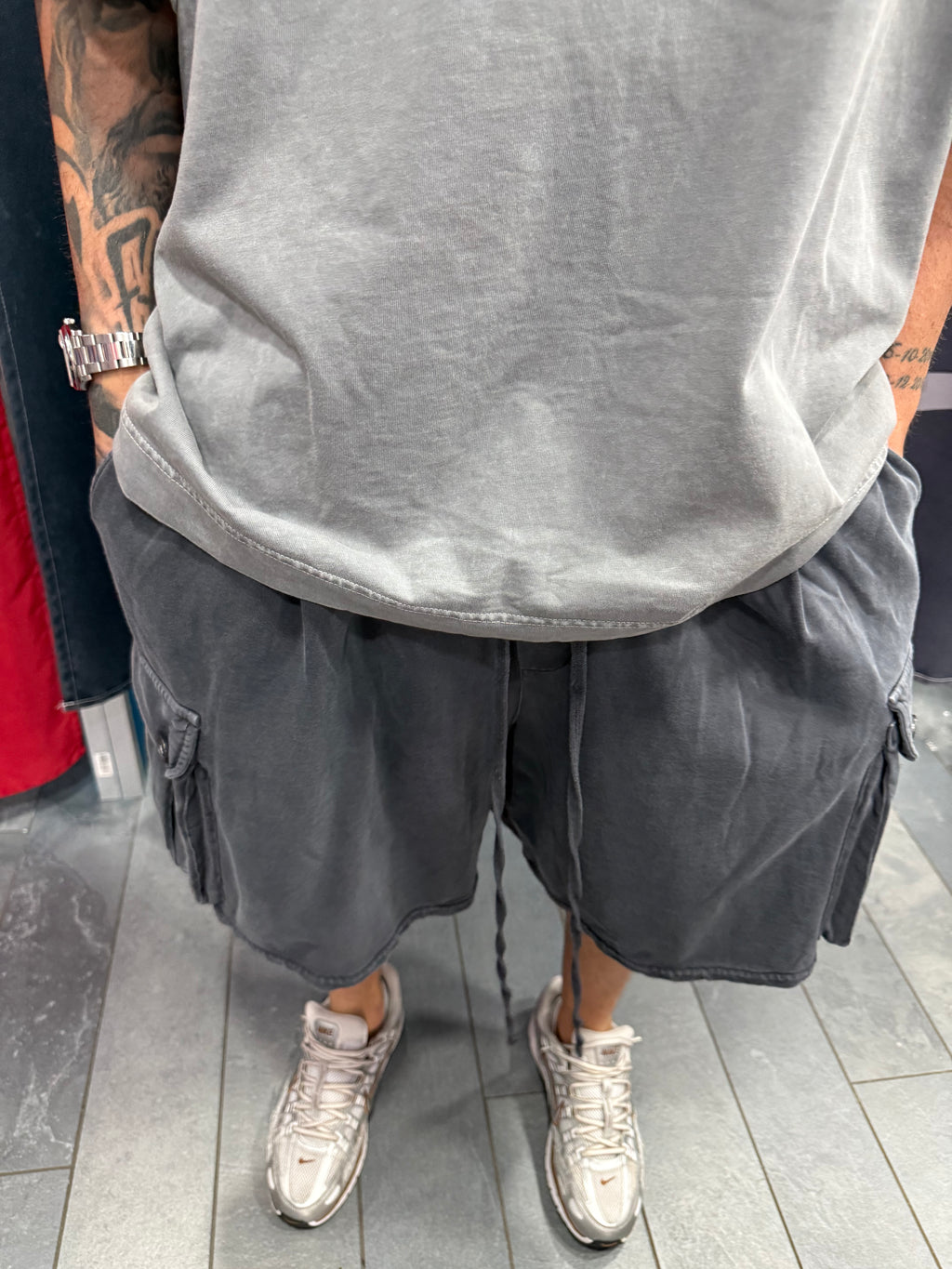 SHORTS TUTA CARGO