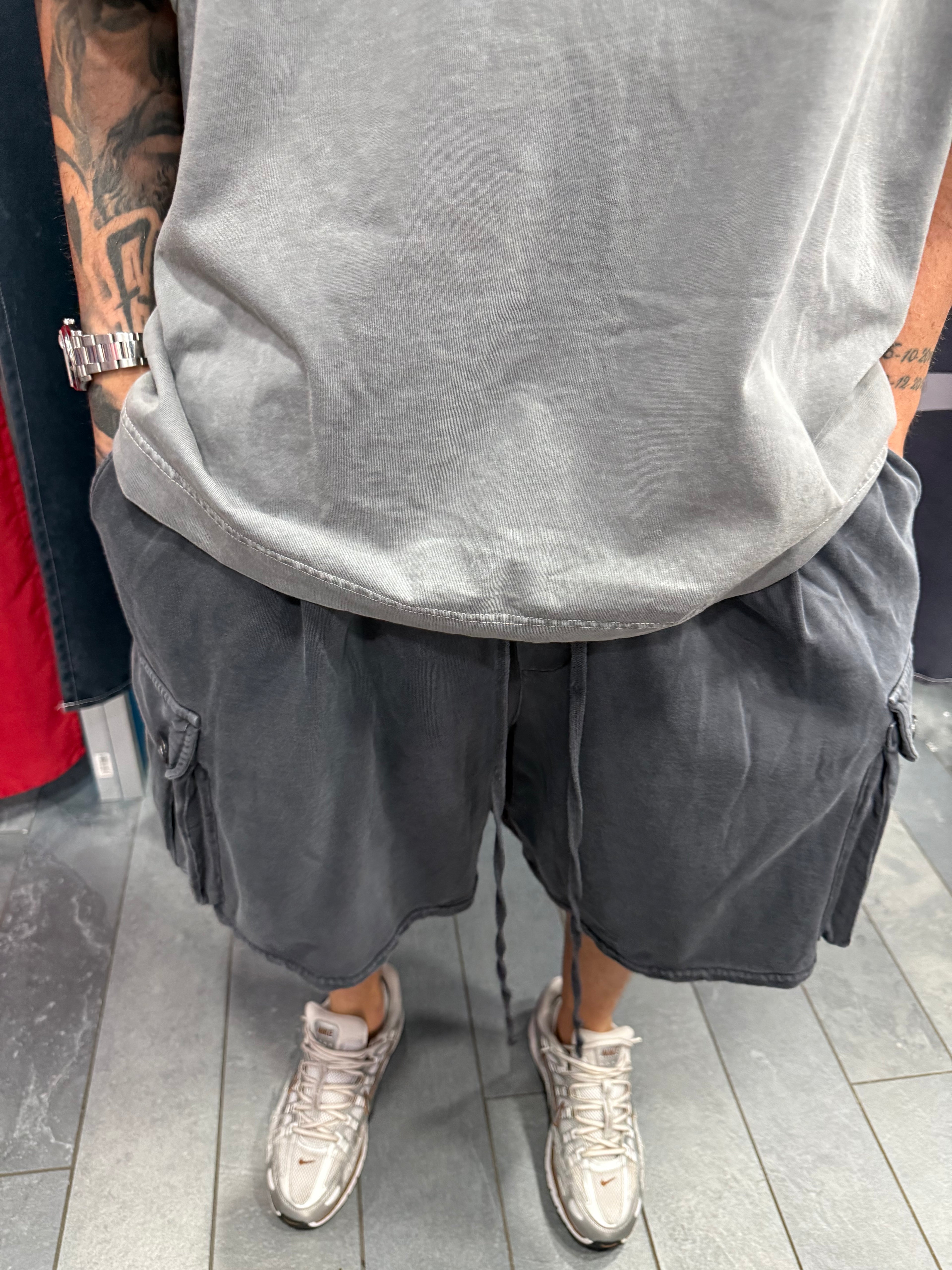 SHORTS TUTA CARGO