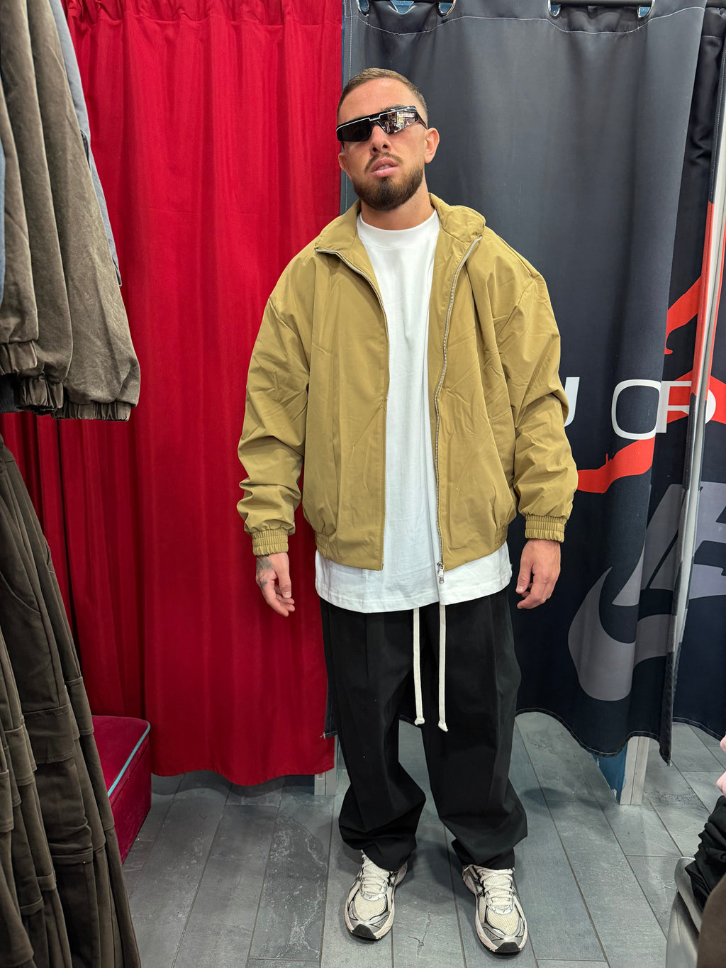 BOMBER