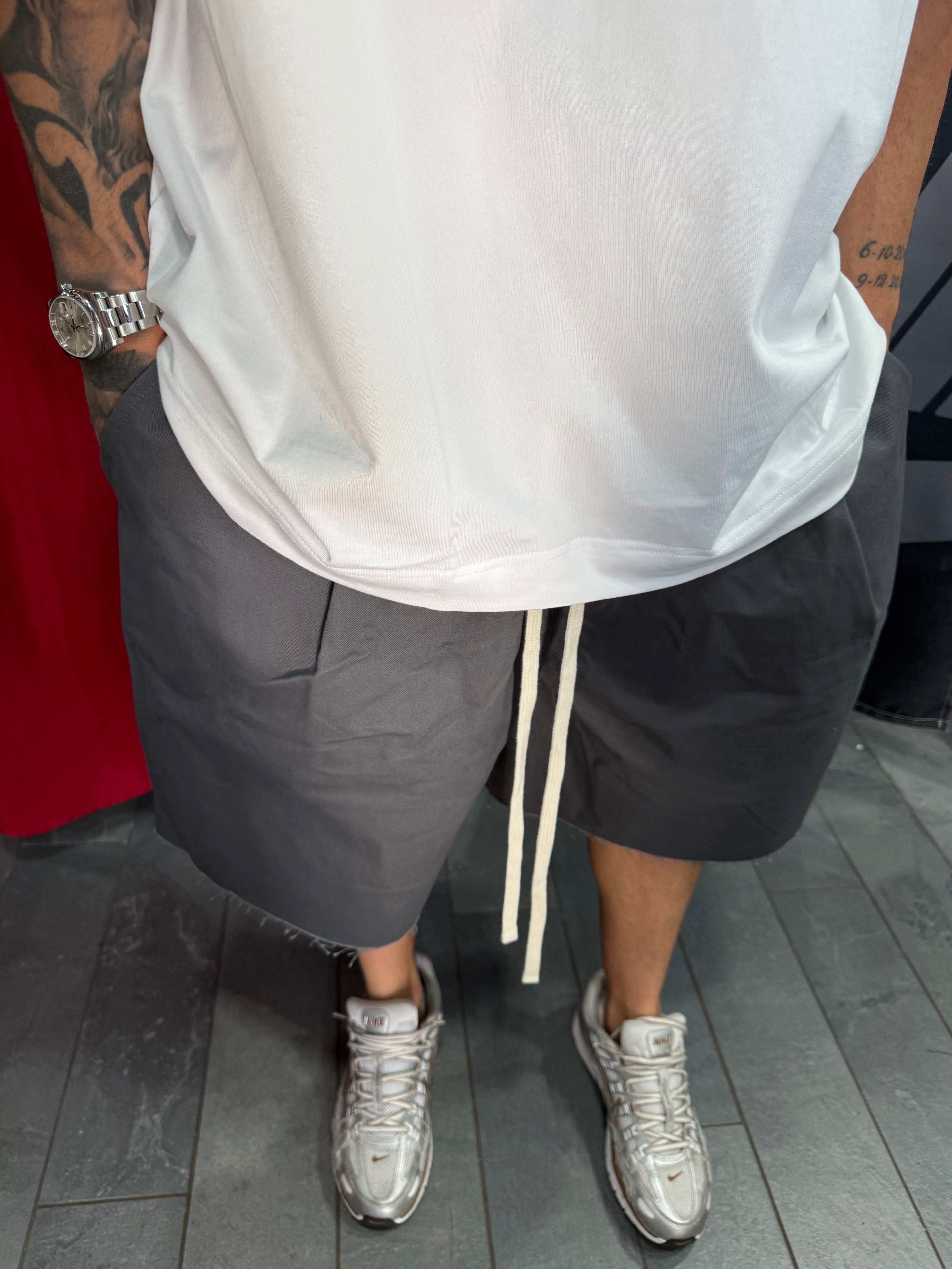 SHORT SFILACCIATI