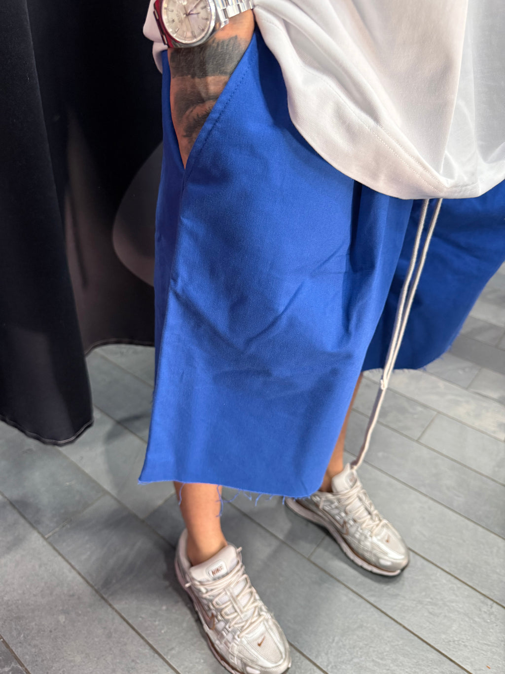 SHORT SFILACCIATI